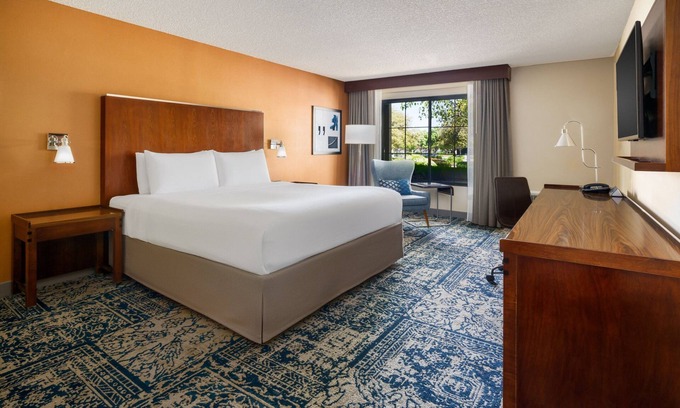 Pleasanton Hotel | Discover Four Points by Sheraton Pleasanton with Pool & Spa