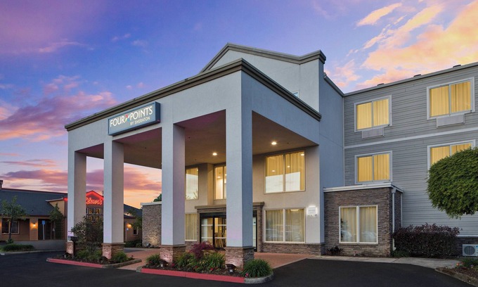 Wilkes East Hotel | Discover Four Points By Sheraton Portland East's Spa Retreat