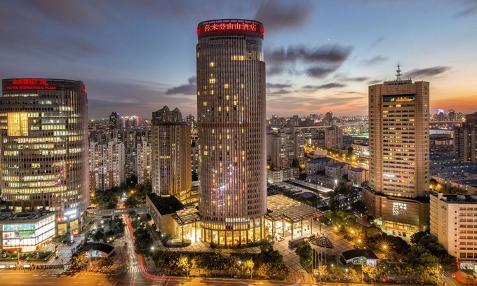 Lujiazui Hotel | Discover Four Points by Sheraton Shanghai, Pudong Hotel
