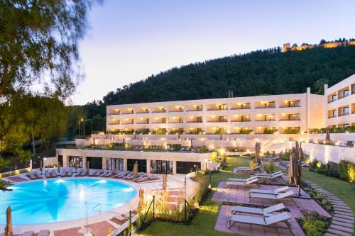 Sesimbra Hotel | Oceanfront Four Points by Sheraton Sesimbra - Top Rated Stay