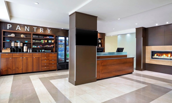 Guildford Hotel | Discover Four Points by Sheraton Surrey: Family-Friendly Retreat