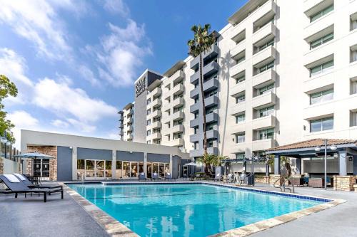 Fox Hills Hotel | Pet-Friendly Four Points by Sheraton Los Angeles Westside