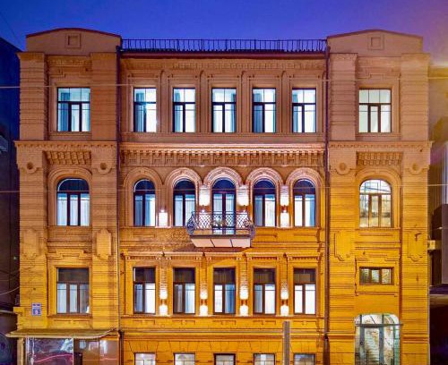 Petrovskoye Hotel | Discover Four Rooms City: Guest Rated 9/10 & Family-Friendly
