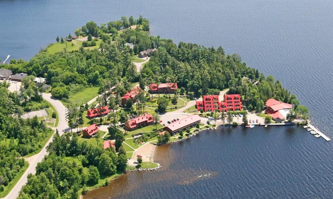 Calabogie House | Discover the Four-Season Resort on Calabogie Lake