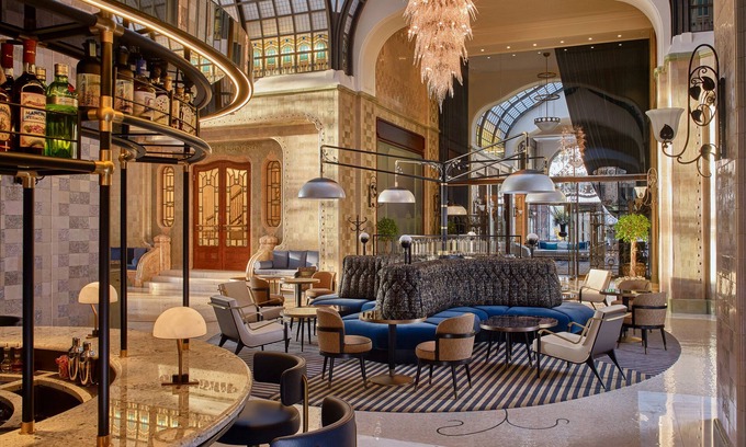 Belvaros - Lipotvaros Hotel | Experience the Elegance of Four Seasons Gresham Palace
