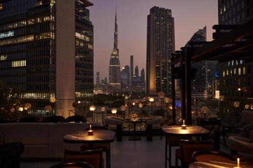 Trade Center Hotel | Elegant Four Seasons Hotel Dubai with Spa & Ocean Views