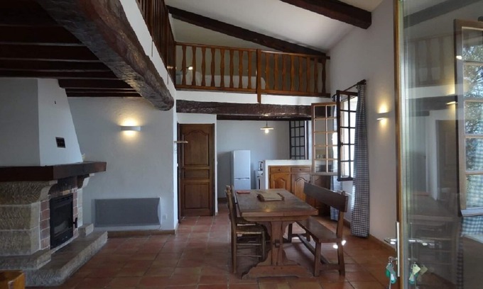 Fox-Amphoux House | Relax at FOX Amphoux Vieux Village with Scenic Lake Views