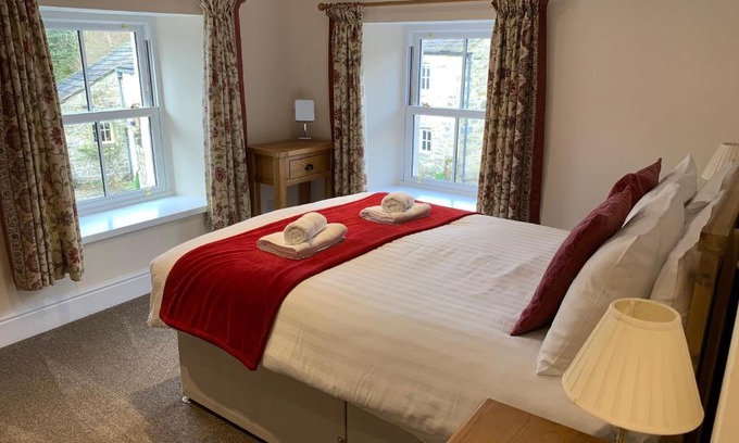 Starbotton Hotel | Pet-Friendly Retreat at Fox and Hounds Starbotton