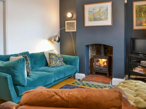 Beverley House | Welcoming Fox Cottage: Pet-Friendly Retreat for Families