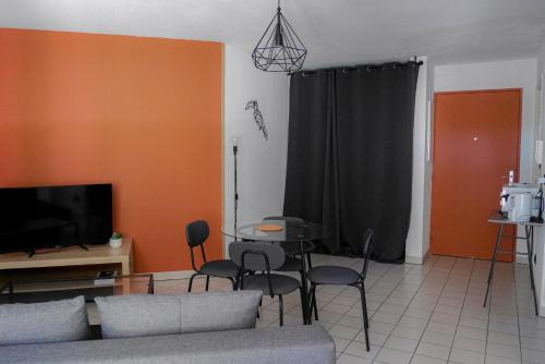 L'Oree du Bois Apartment | Family-Friendly Fox House: Jolie T2 in Saint Orens