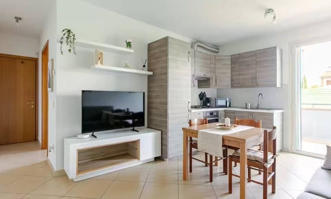 Campi Bisenzio Apartment | Fox's House - Apartment with private parking near Florence
