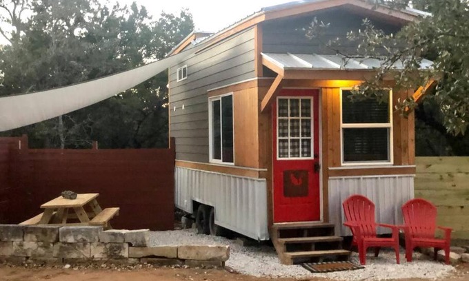 Austin House | Explore Fox Tiny Home - Oceanfront Cabins at Rim Rock