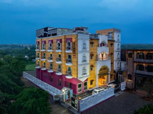 Rakabganj Hotel | Foxoso Taj View Hotel