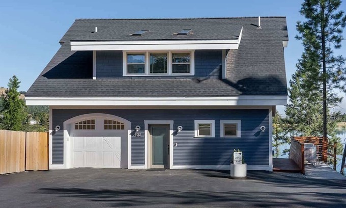 Kalispell House | Foys Lake House offers perfect lakeside vacation!