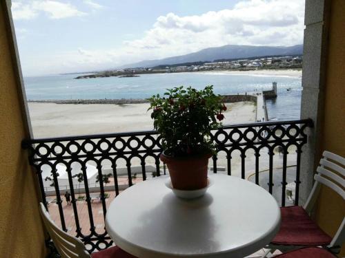 Fazouro Apartment | Oceanfront Escape at Foz Playa y Mar - 4-Star Retreat