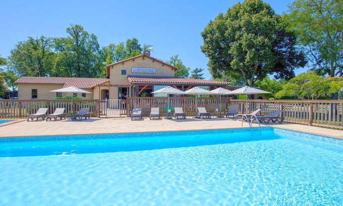 Rouffignac-Saint-Cernin-de-Reilhac House | Family-Friendly Camping with Pool and Top Guest Rating