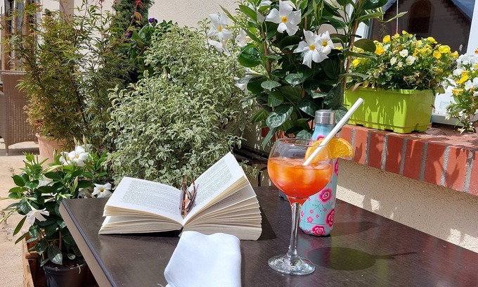 Saint-Evroult-Notre-Dame-du-Bois Hotel | Experience Comfort at Hôtel le Relais de l'Abbaye