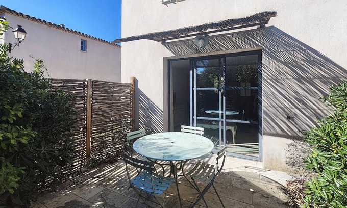 Saint-Laurent-de-la-Cabrerisse House | Inviting Vacation Home with Spa and Breakfast Amenities