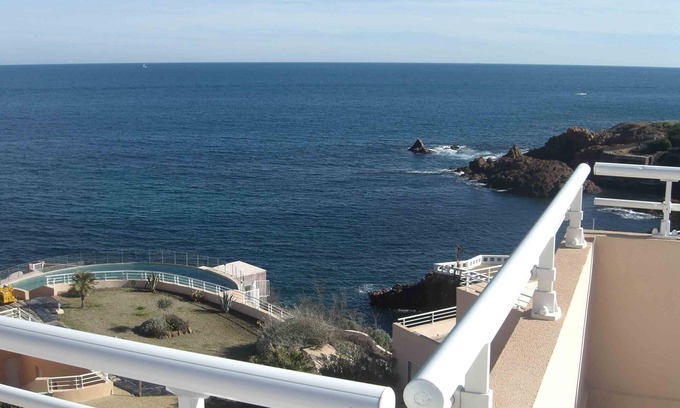 Le Trayas Apartment | an exciting sea in complete relaxation
