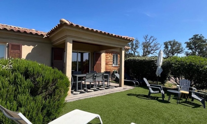 Pinarellu House | Beautiful Mini Villa with Pool, Steps from the Beach