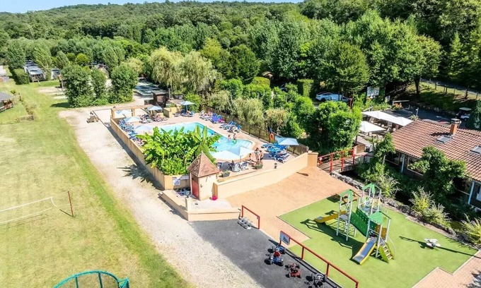Marcillac-Saint-Quentin House | Campsite Le Pont de Mazerat* - Mobile home Select LV Clim Plancha Wifi 3 rooms 4 people