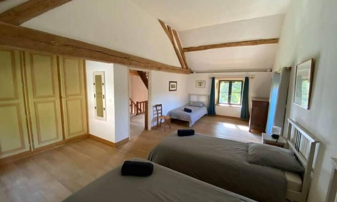 Treigny House | Exceptional Bourg Sans Paille: Family-Friendly with Pool Access