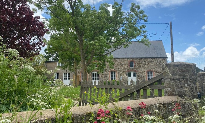 Denneville House | Idyllic Cottage Near the Beach with Pet-Friendly Amenities