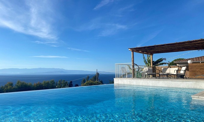 Ricadi House | Experience Francesco and Michaela Villas with Unique Amenities