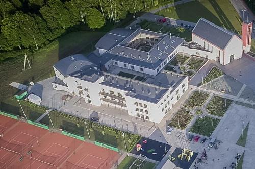 Klaipeda House | Outstanding Franciscan Guest House: Pet-Friendly Retreat
