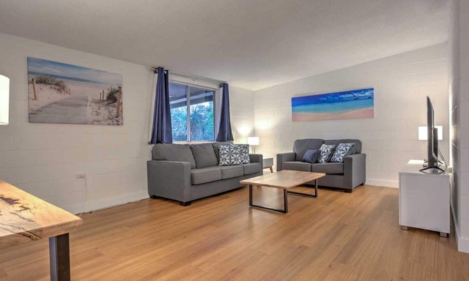 Exmouth House | Family-Friendly Frangipani with Ocean View & Pool Access