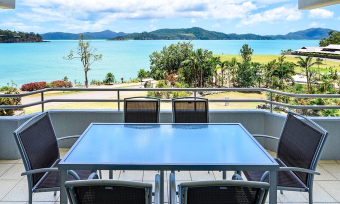 Hamilton Island Apartment | Beachfront Frangipani 008: Guest Rated Paradise on Island