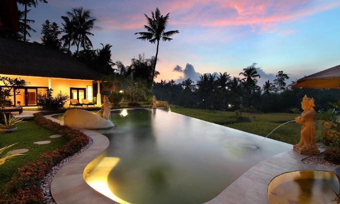 Mambal Villa | Discover Frangipani Villas: Oceanfront Oasis with Spa & Pools