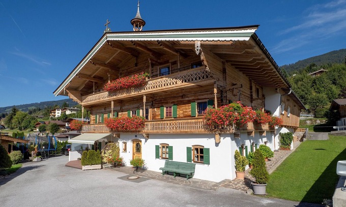 Kitzbuehel Apartment | Guest Rated 10/10: Frangl Modern Apartment with Kitchen