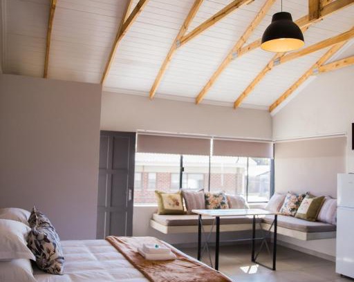 Frankfort Apartment | Family-Friendly Frankfort Self Catering with Kitchen & Breakfast