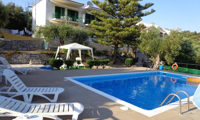 Agios Spyridon Corfu Apartment | Relax at Frankis Apartments with Pool & Breakfast in Perithia
