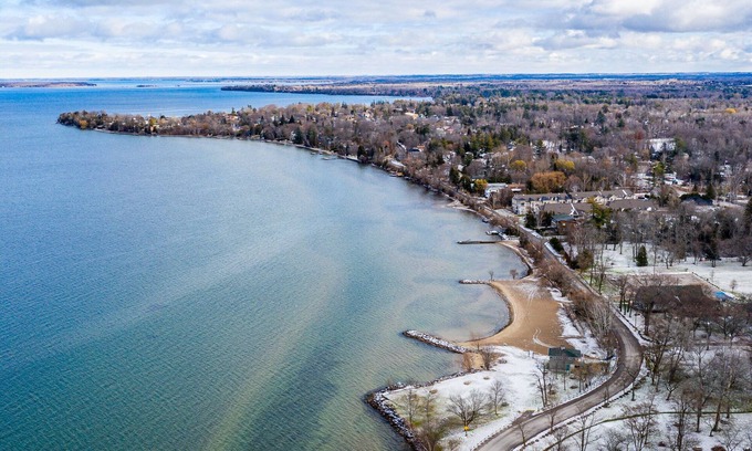 Jacksons Point Cottage | Discover Franklin Beach House: Oceanfront Retreat in Jackson's Point