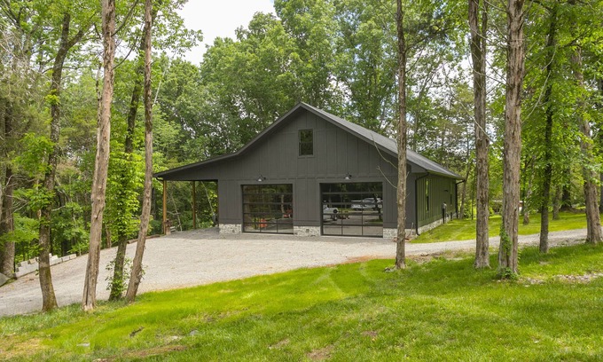 Franklin House | Discover Franklin's Best Hideaway: Guest Rated 9.8/10