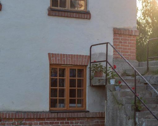Hassela Apartment | Comfortable Stay at Franshammars Vandrarhem - Pet Friendly