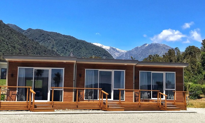 Franz Josef Glacier Hotel | Explore Franz Alpine Retreat: Family-Friendly & Rated 8.8/10