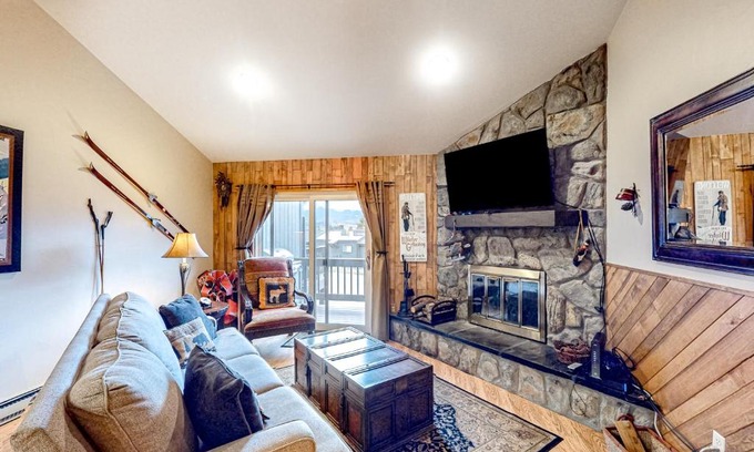 Fraser House | Experience Fraser's Mountain Fantasy: Family-Friendly Retreat