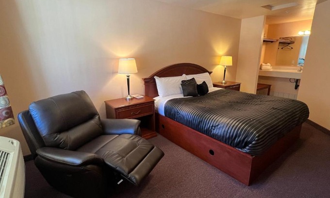 Frazier Park Hotel | Pet-Friendly Frazier View Motel: Rated 8.9/10 with Breakfast
