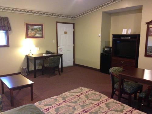 Norwich Hotel | Eco-Friendly Comfort at Fred's Inn Restaurant & Lodging