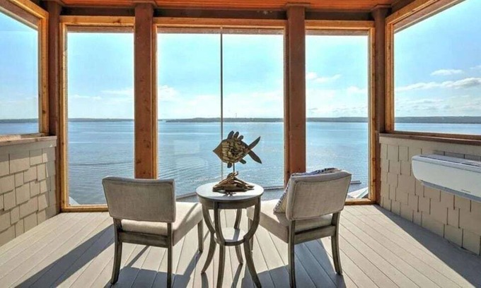 Vinita House | Free 1day PWC Rental w/ Weekday Stay. 1/2 price additional PWC Rental