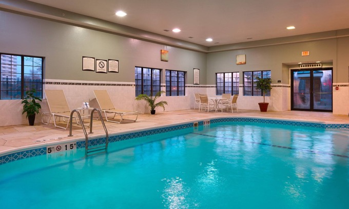 Peoria Apartment | Convenient Stay with Pool & Breakfast Near St. Francis