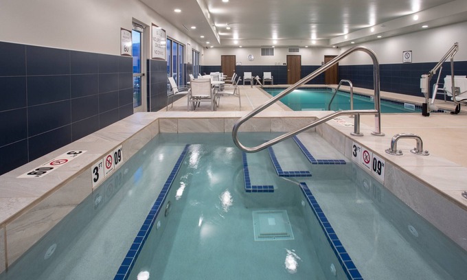 Rapid City Condo | Enjoy Pool Access & Hot Tub Near Rushmore Crossing