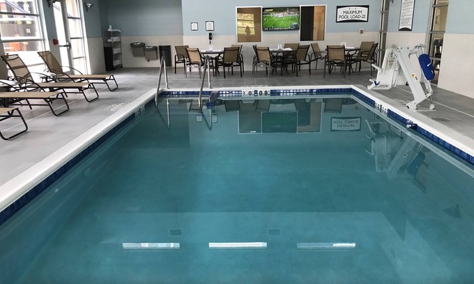 Madison Apartment | Enjoy Free Breakfast and Family Fun Near Olbrich Gardens