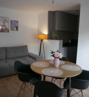 Historic Center Apartment | Family-Friendly Delicia 4 Studio - Ideal for Your Getaway