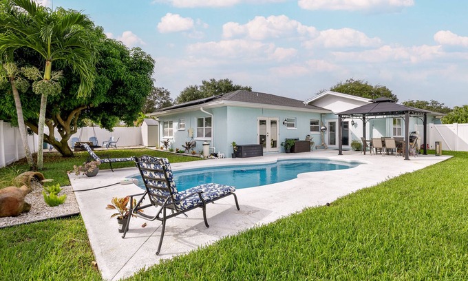 Pinellas Park House | Idyllic Heated Pool Retreat Steps from the Beach with Water Slide
