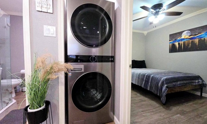 Edgebrook Apartment | FREE NIGHT! TV In Bedroom, Patio, Private