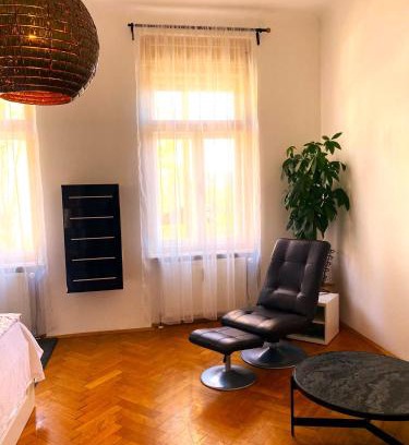 Graz Apartment | Modern Kitchen & Free Parking in Pet-Friendly Accommodations